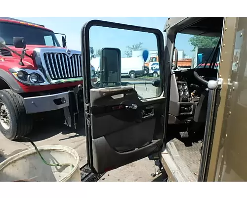 KENWORTH T600 Door Assembly, Front