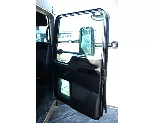 KENWORTH T600 Door Assembly, Front