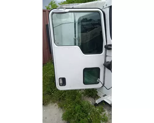 KENWORTH T600 Door Assembly, Front