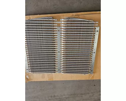 KENWORTH T600 Grille