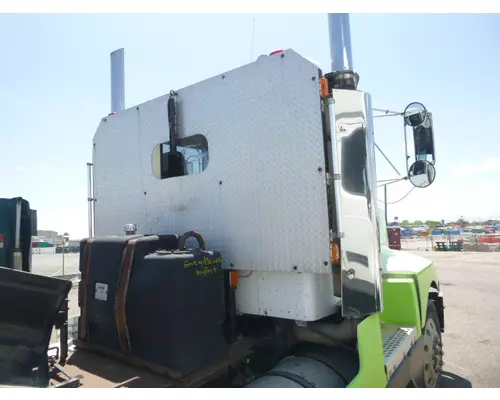 KENWORTH T600 HEADACHE RACK