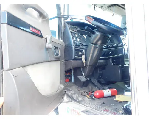 KENWORTH T600 Hood Closeout Panel 114