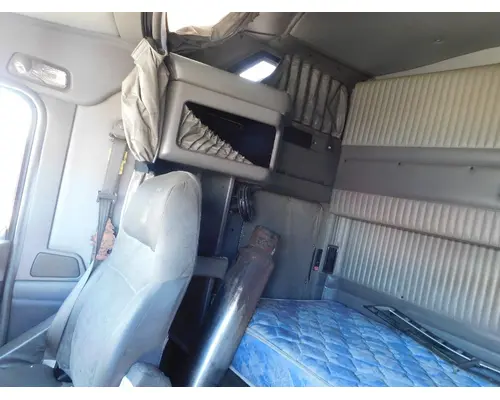 KENWORTH T600 Hood Closeout Panel 114