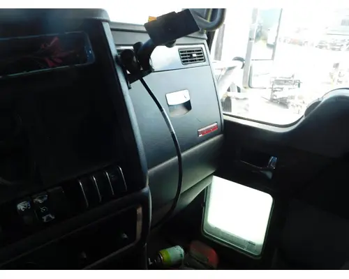 KENWORTH T600 Hood Closeout Panel 114
