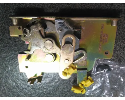 KENWORTH T600 LATCHLOCKLEVER