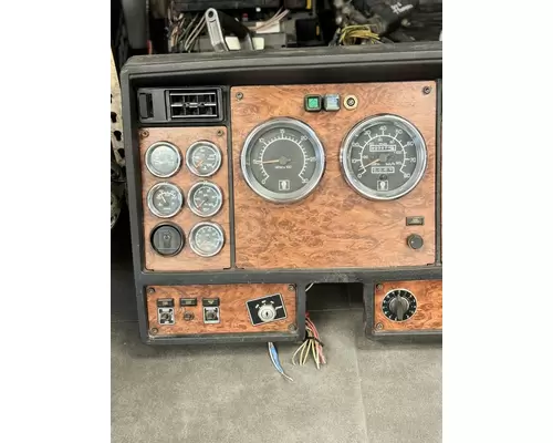 KENWORTH T600 Panel Dash Assembly 