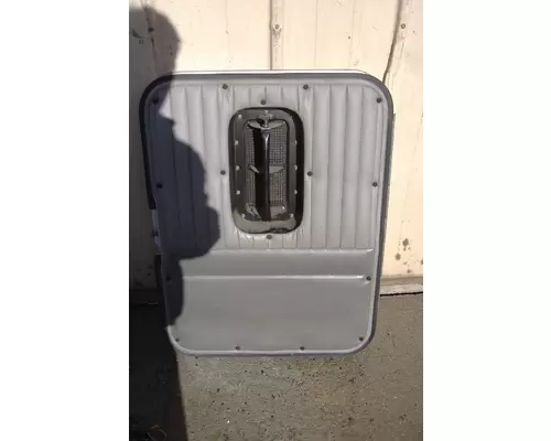 KENWORTH T600 Sleeper Door