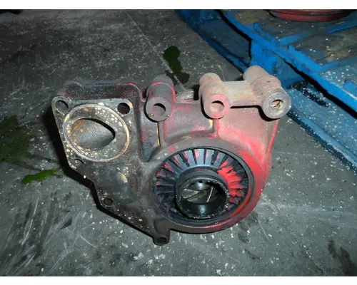 KENWORTH T600 Water Pump