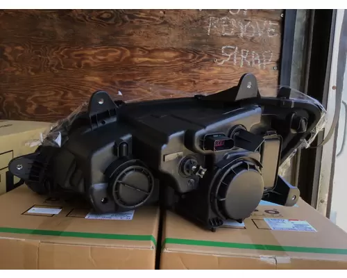 KENWORTH T660 2007-2017 HEADLAMP ASSEMBLY
