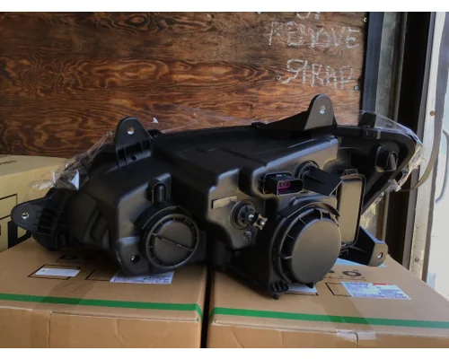 KENWORTH T660 2007-2017 HEADLAMP ASSEMBLY