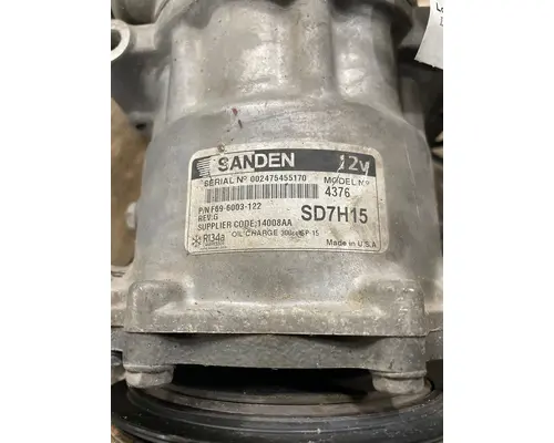 KENWORTH T660 Air Conditioner Compressor