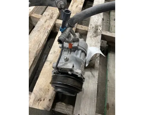KENWORTH T660 Air Conditioner Compressor
