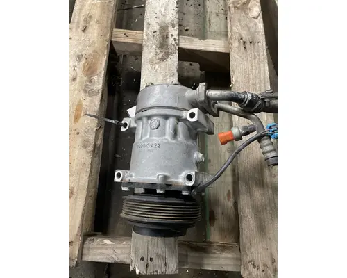 KENWORTH T660 Air Conditioner Compressor