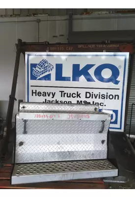 KENWORTH T660 BATTERY BOX