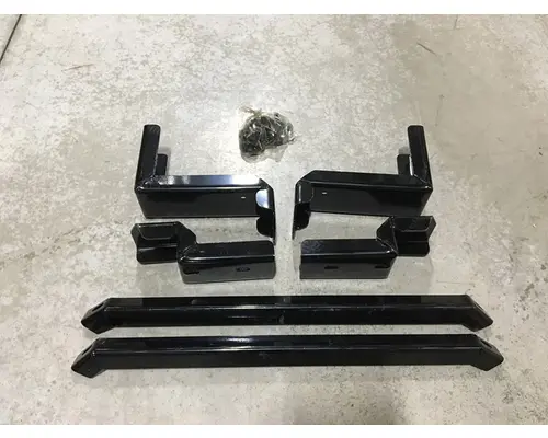 KENWORTH T660 Bumper Assembly, Front