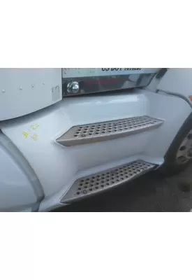 KENWORTH T660 CAB SKIRT/SIDE FAIRING
