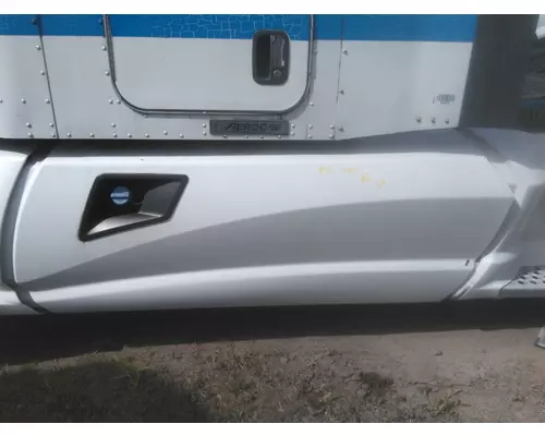 KENWORTH T660 CAB SKIRTSIDE FAIRING