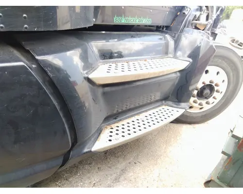 KENWORTH T660 CAB SKIRTSIDE FAIRING