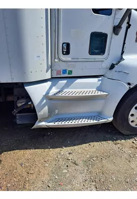 KENWORTH T660 CAB SKIRT/SIDE FAIRING