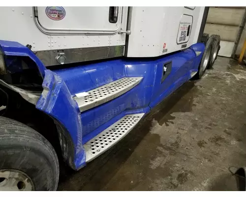 KENWORTH T660 CAB SKIRTSIDE FAIRING