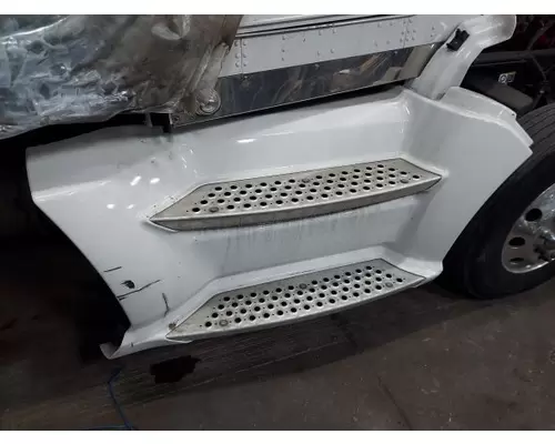 KENWORTH T660 CAB SKIRTSIDE FAIRING