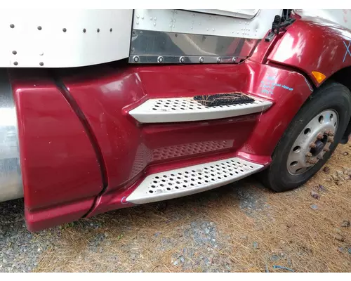 KENWORTH T660 CAB SKIRTSIDE FAIRING