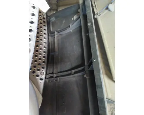 KENWORTH T660 CAB SKIRTSIDE FAIRING