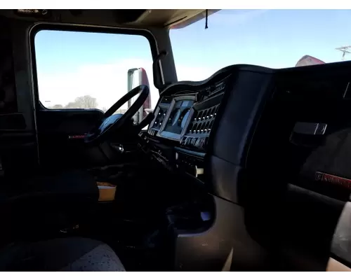 KENWORTH T660 CAB