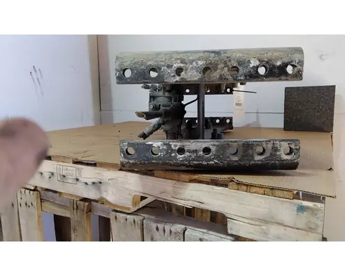 KENWORTH T660 CROSSMEMBER