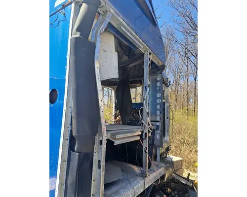 KENWORTH T660 Cab Mount