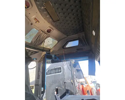 KENWORTH T660 Cab Mount