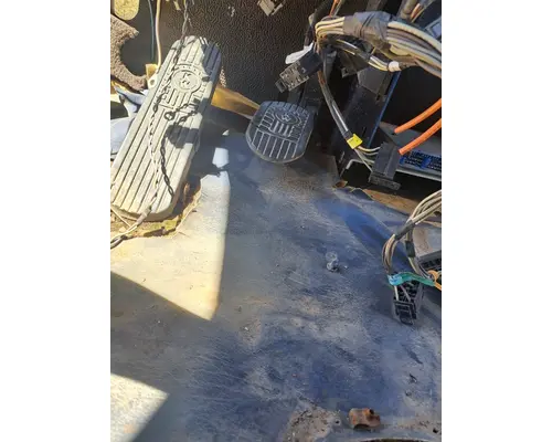 KENWORTH T660 Cab Mount