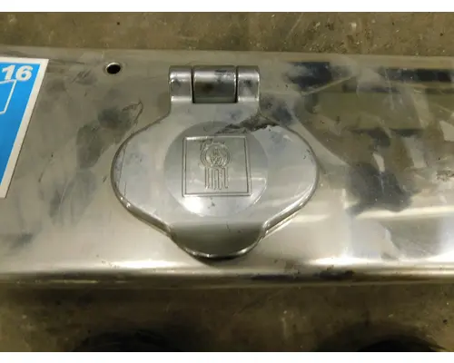 KENWORTH T660 Cab-to-Hood Closure Panels