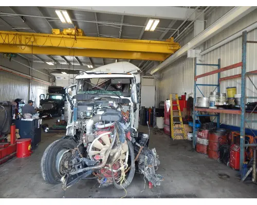 KENWORTH T660 Cowl