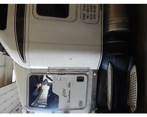 KENWORTH T660 Cowl