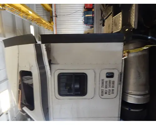 KENWORTH T660 Cowl