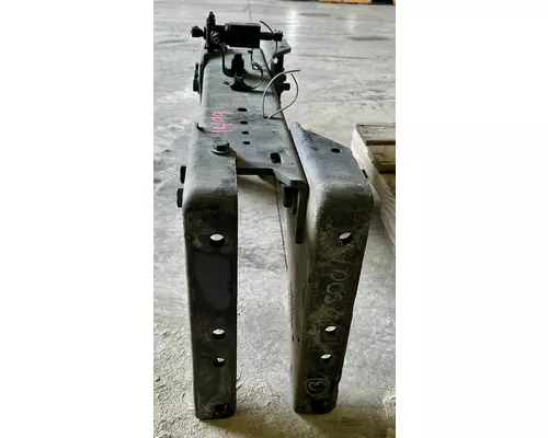 KENWORTH T660 Crossmember