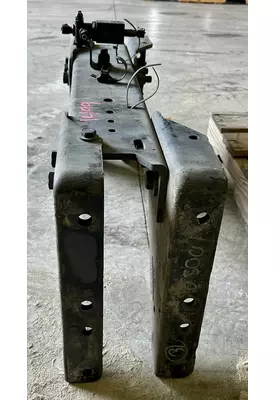 KENWORTH T660 Crossmember