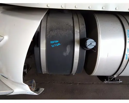 KENWORTH T660 DEF TANK