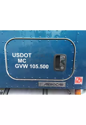 KENWORTH T660 DOOR, COMPARTMENT