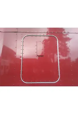 KENWORTH T660 DOOR, COMPARTMENT