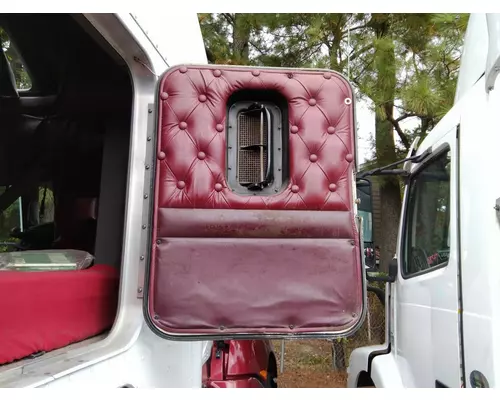 KENWORTH T660 DOOR, COMPARTMENT