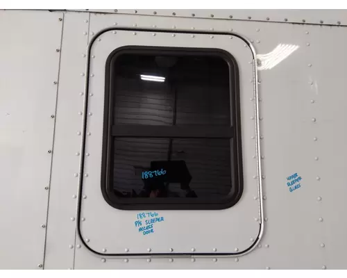 KENWORTH T660 DOOR, COMPARTMENT