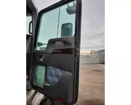 KENWORTH T660 DOOR ASSEMBLY, FRONT