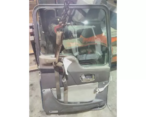 KENWORTH T660 DOOR ASSEMBLY, FRONT