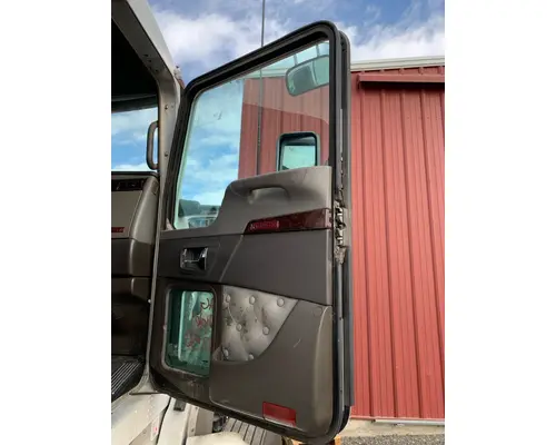 KENWORTH T660 DOOR-FRONT