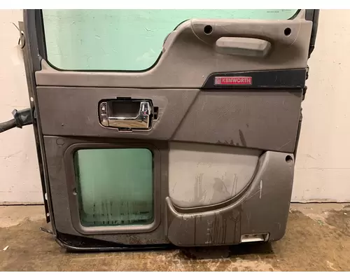 KENWORTH T660 Door Assembly, Front