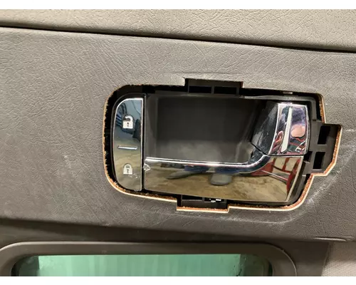 KENWORTH T660 Door Assembly, Front