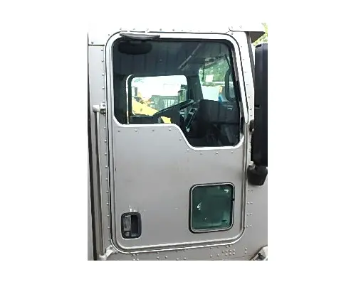 KENWORTH T660 Door Assembly, Front