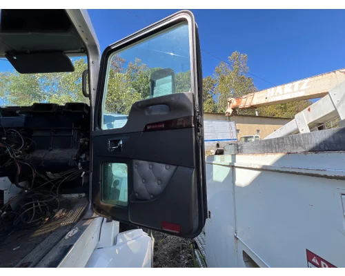 KENWORTH T660 Door Assembly, Front